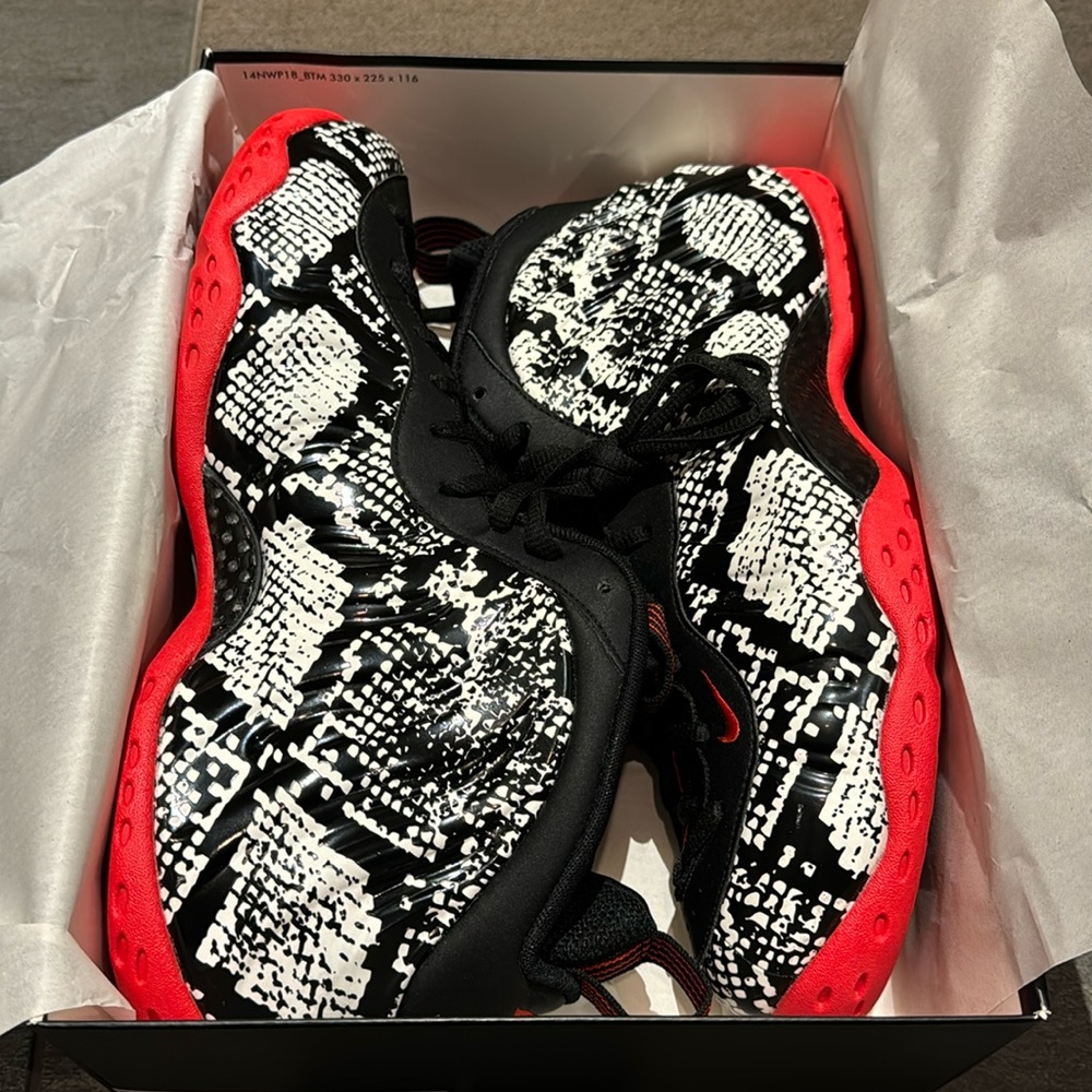 Nike air Foamposite one in box